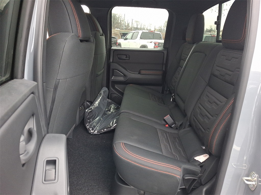 2026 Nissan Frontier PRO-4X - Photo 6