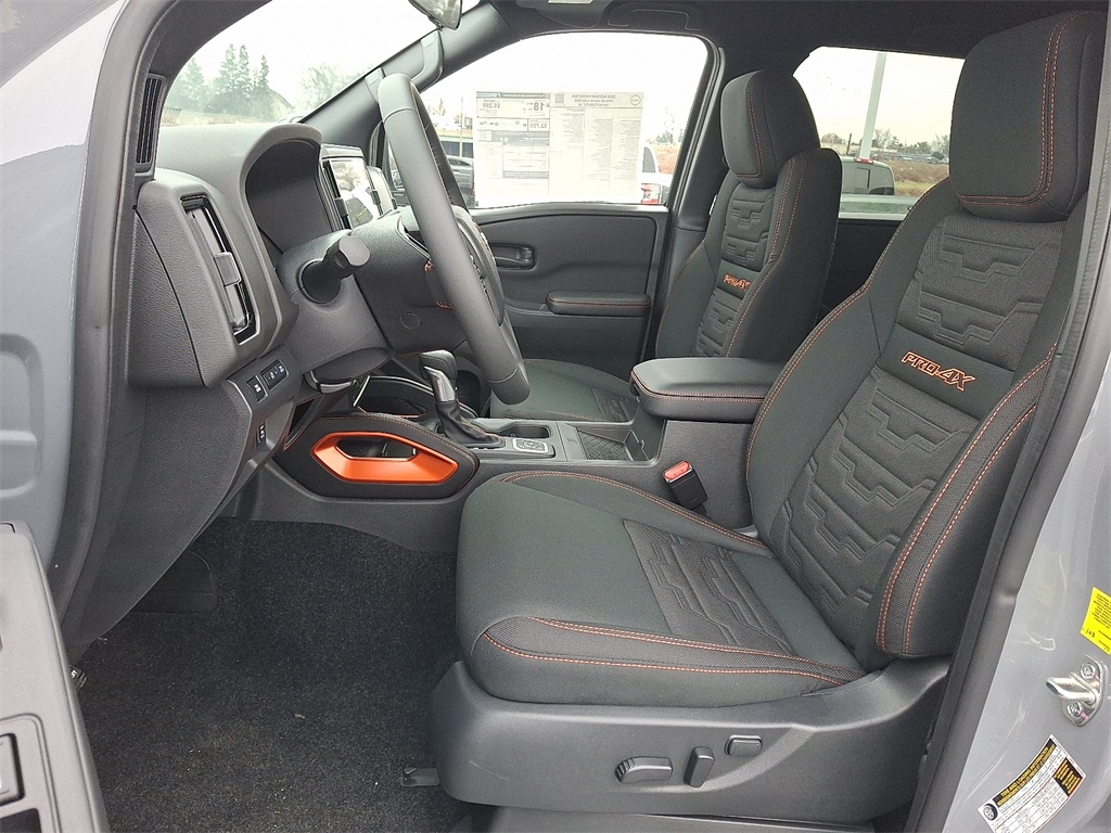 2026 Nissan Frontier PRO-4X - Photo 9