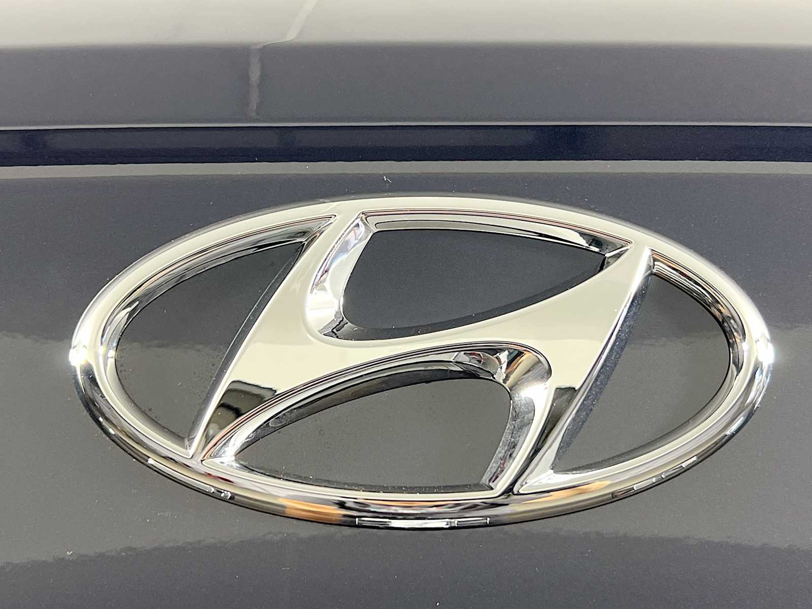 2025 Hyundai Venue Limited - Photo 18