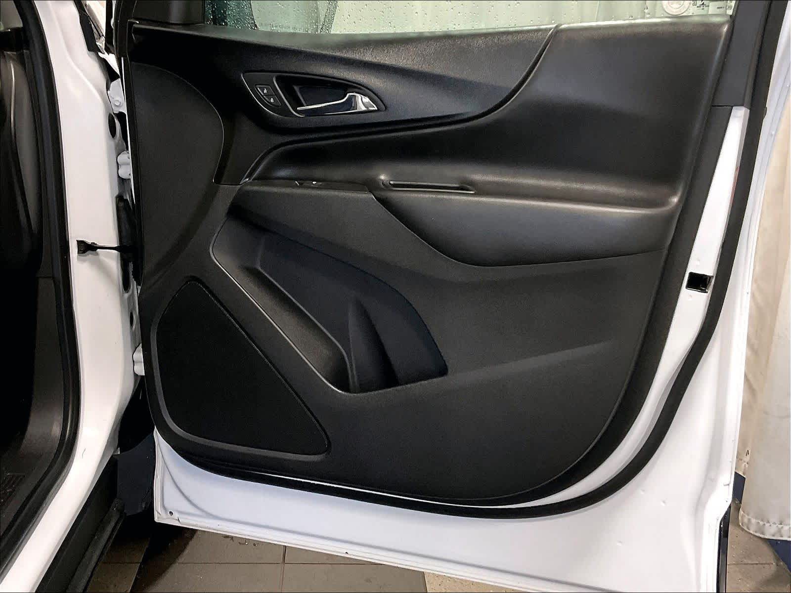 2021 Chevrolet Equinox LT - Photo 12