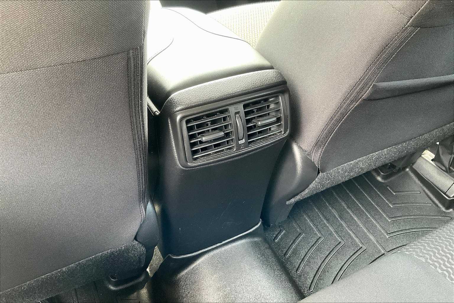 2022 Nissan Rogue Sport S - Photo 26
