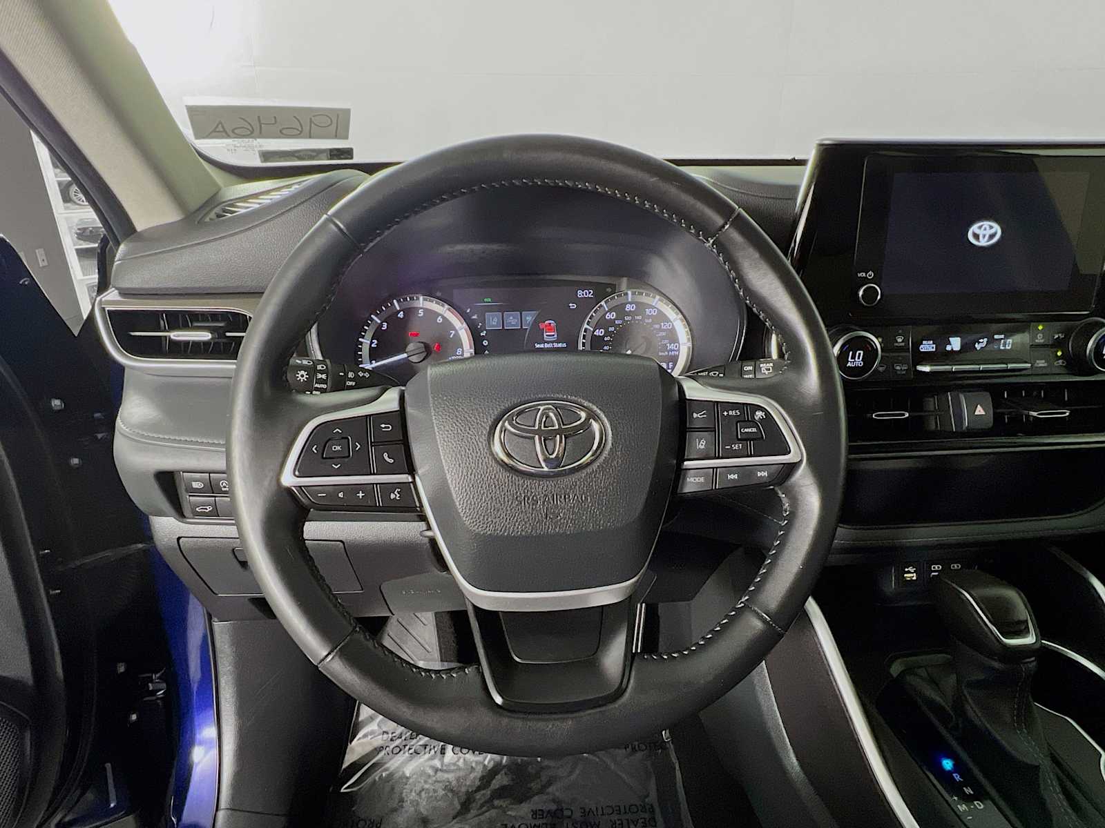2023 Toyota Highlander LE - Photo 11