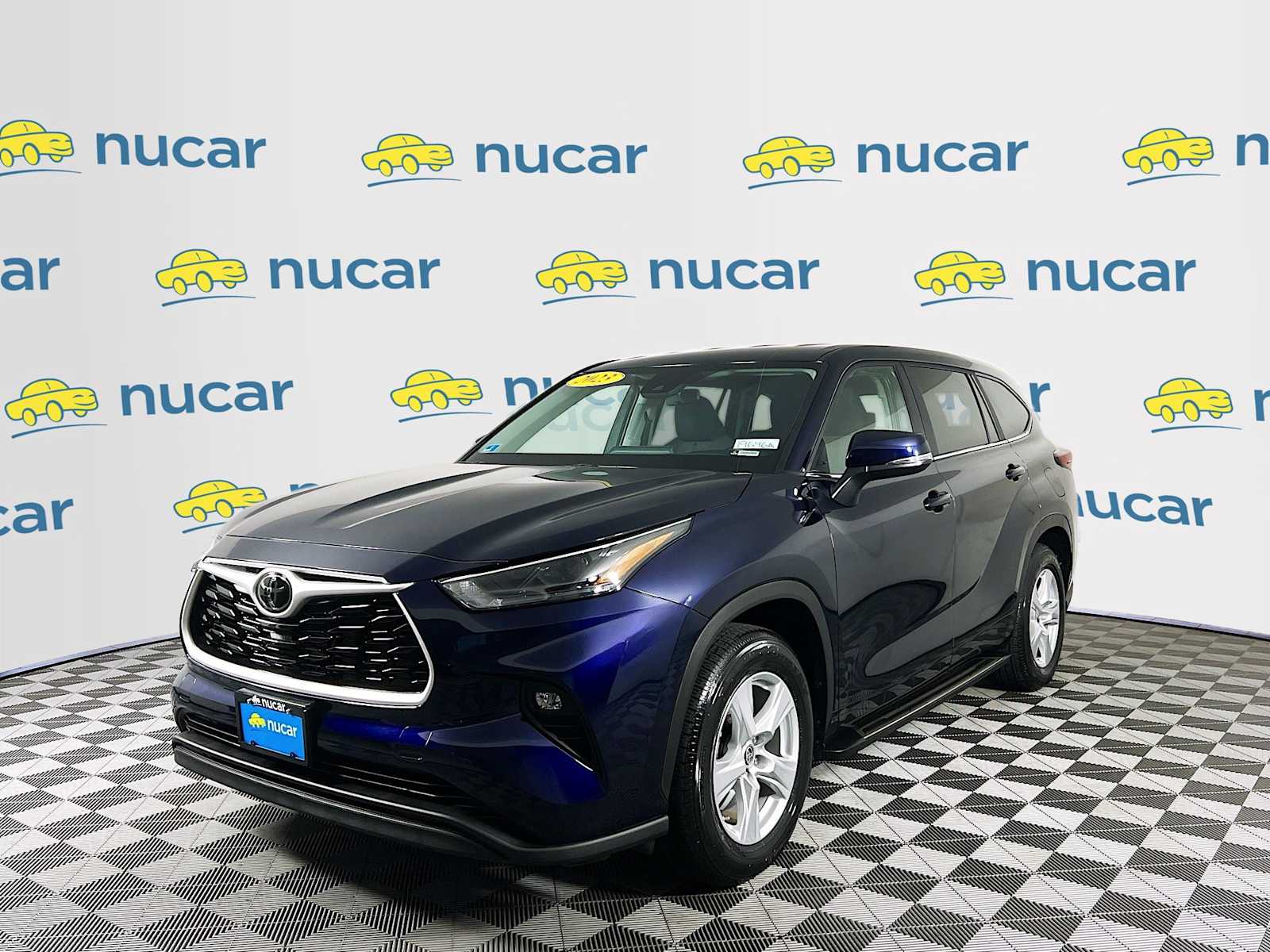 2023 Toyota Highlander LE - Photo 3