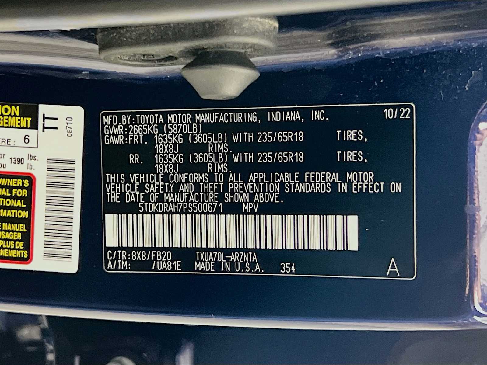 2023 Toyota Highlander LE - Photo 32