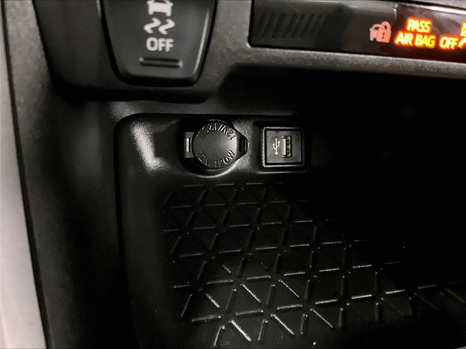 2024 Toyota RAV4 LE - Photo 26