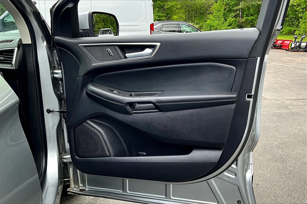 2021 Ford Edge SEL - Photo 12