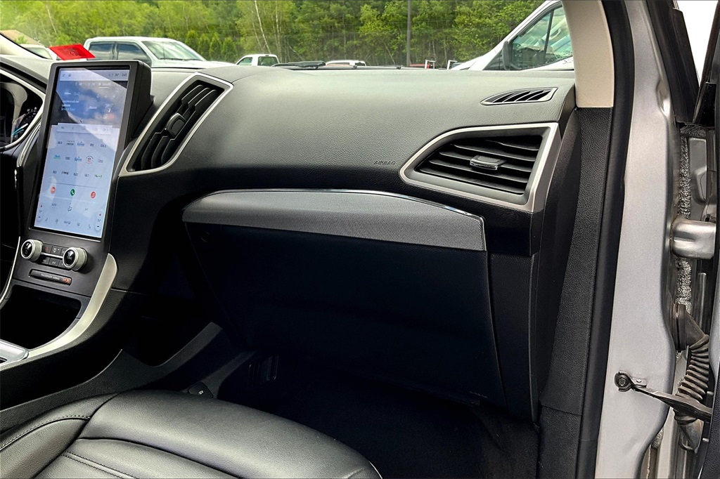 2021 Ford Edge SEL - Photo 13