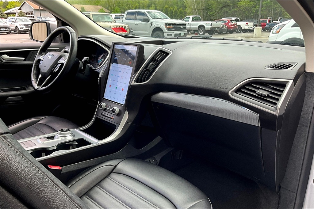 2021 Ford Edge SEL - Photo 14