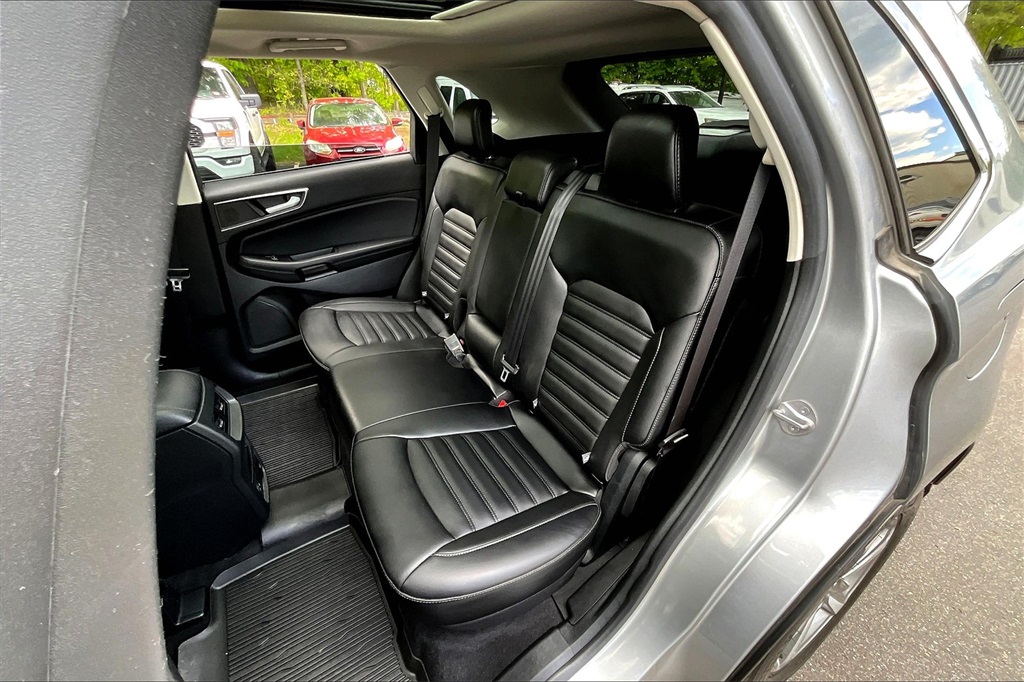 2021 Ford Edge SEL - Photo 15