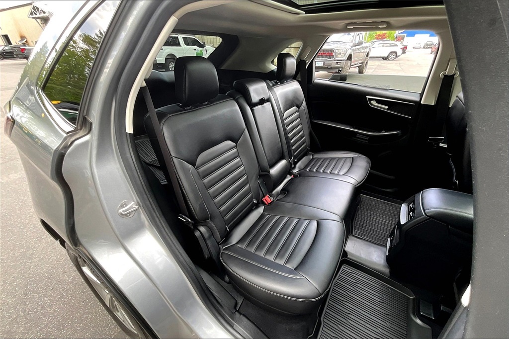 2021 Ford Edge SEL - Photo 16