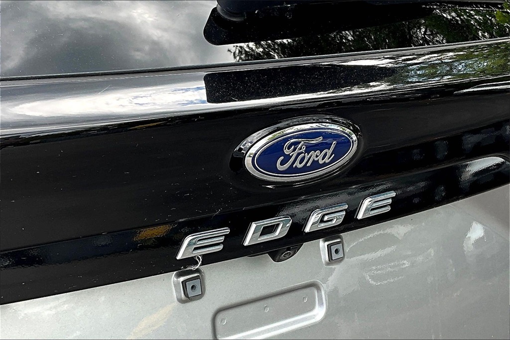 2021 Ford Edge SEL - Photo 28