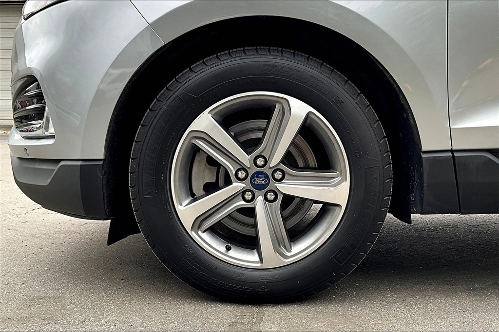 2021 Ford Edge SEL - Photo 4