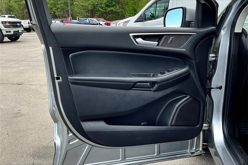 2021 Ford Edge SEL - Photo 9