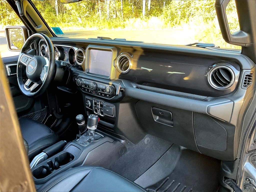 2021 Jeep Wrangler Unlimited Sahara Altitude - Photo 13