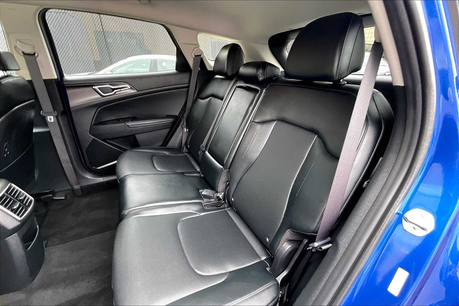 2023 Kia Sportage EX - Photo 15