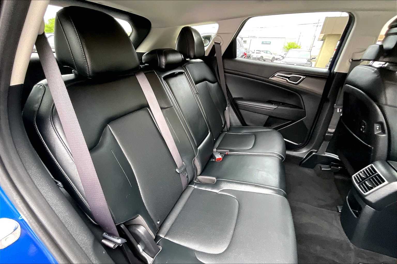 2023 Kia Sportage EX - Photo 16