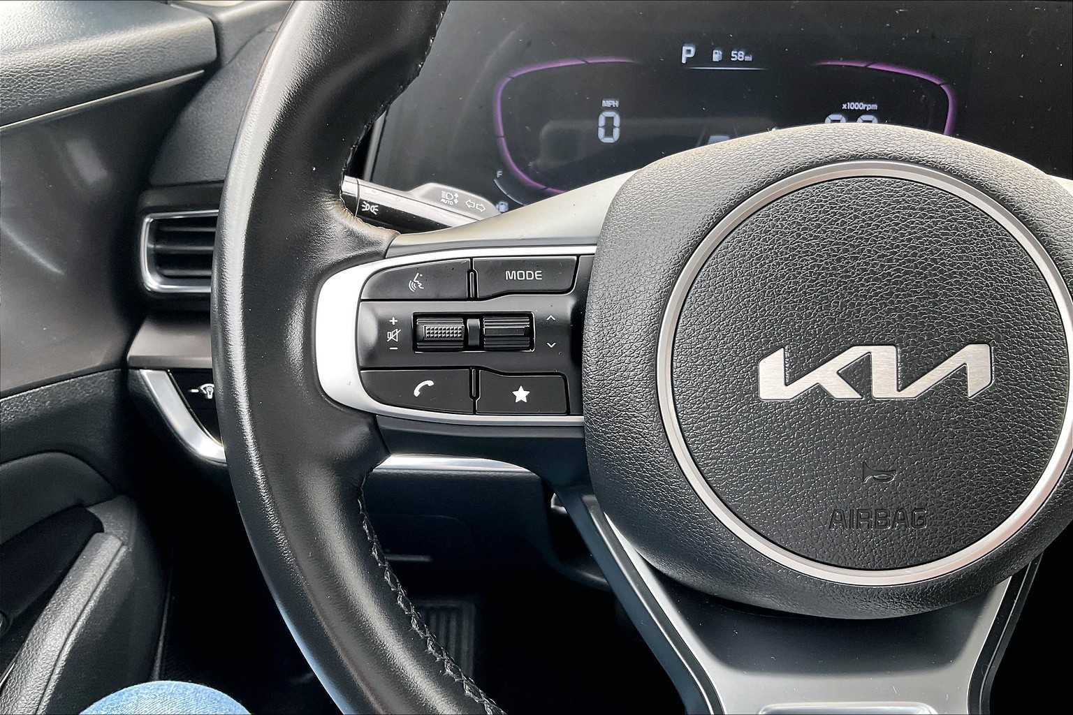 2023 Kia Sportage EX - Photo 22
