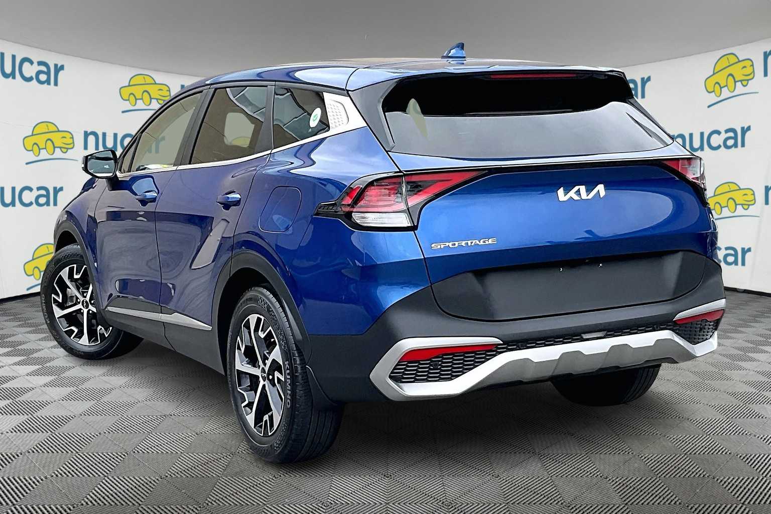 2023 Kia Sportage EX - Photo 4