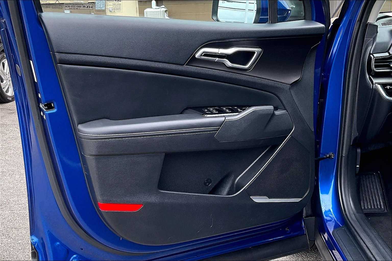 2023 Kia Sportage EX - Photo 9