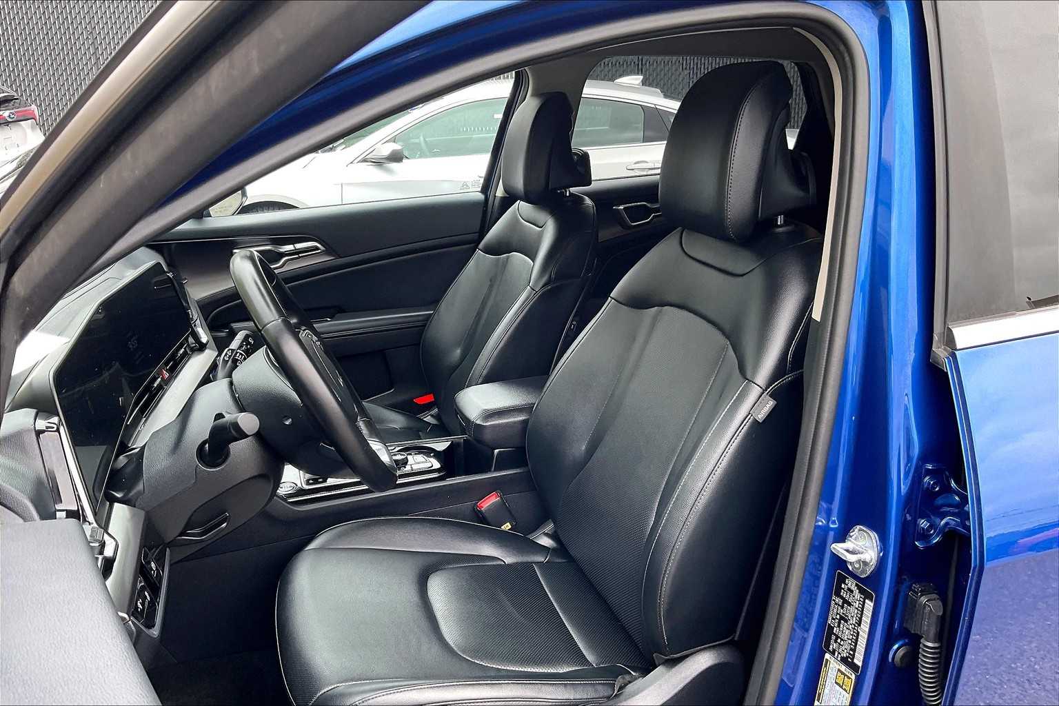 2023 Kia Sportage EX - Photo 10