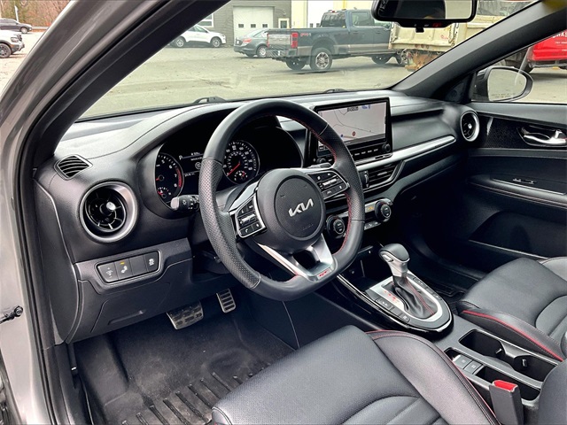 2023 Kia Forte GT - Photo 14