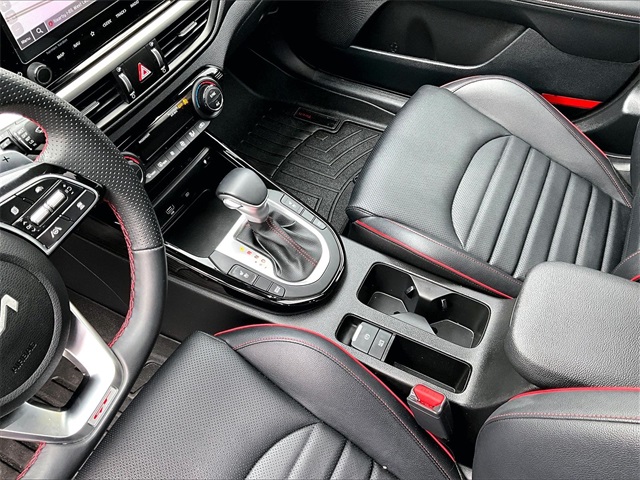 2023 Kia Forte GT - Photo 15