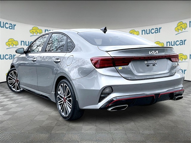 2023 Kia Forte GT - Photo 2