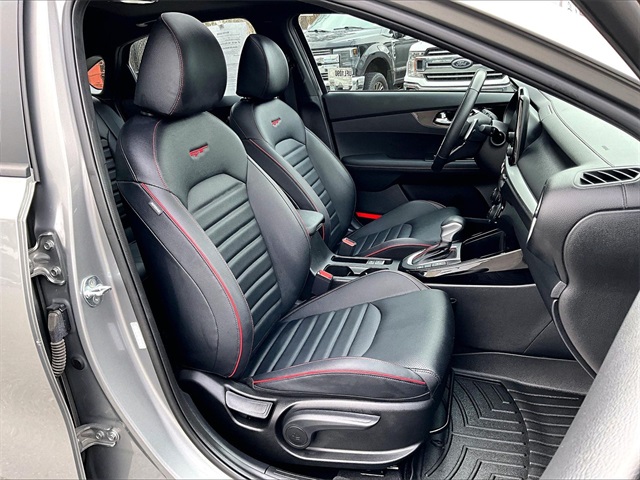 2023 Kia Forte GT - Photo 7