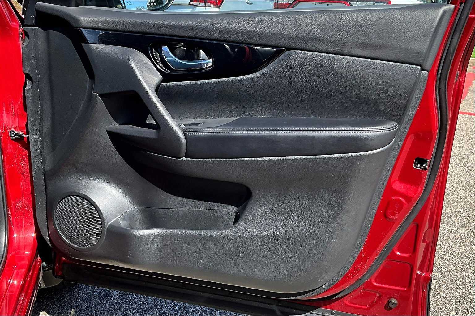 2021 Nissan Rogue Sport SL - Photo 12