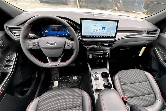 2025 Ford Escape ST-Line Select - Photo 6