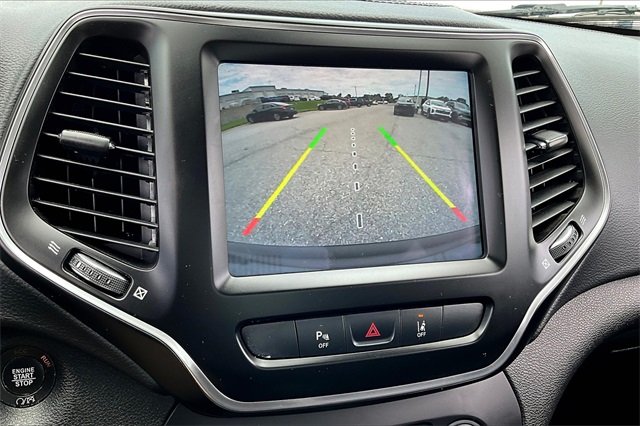 2021 Jeep Cherokee Latitude Lux - Photo 25