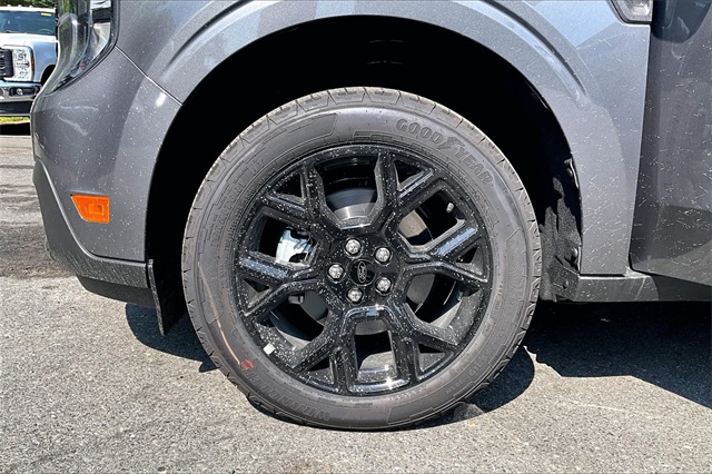 2025 Ford Maverick XLT - Photo 13