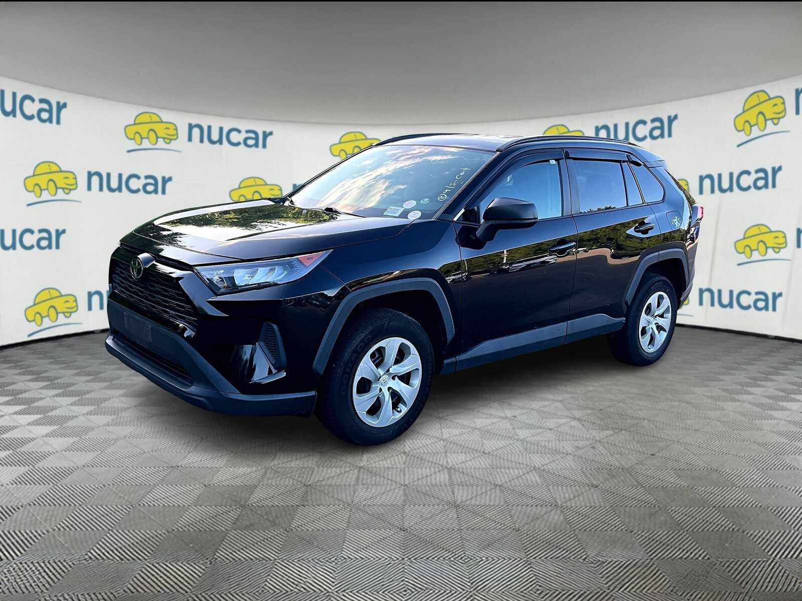 2019 Toyota RAV4 LE - Photo 2