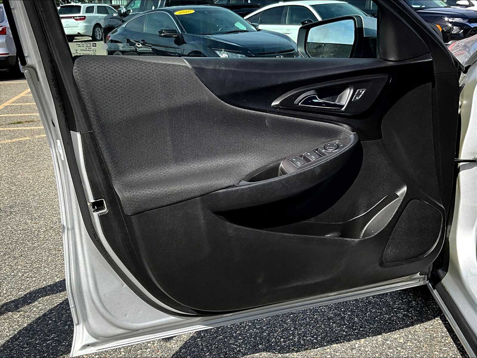 2019 Chevrolet Malibu LT - Photo 9