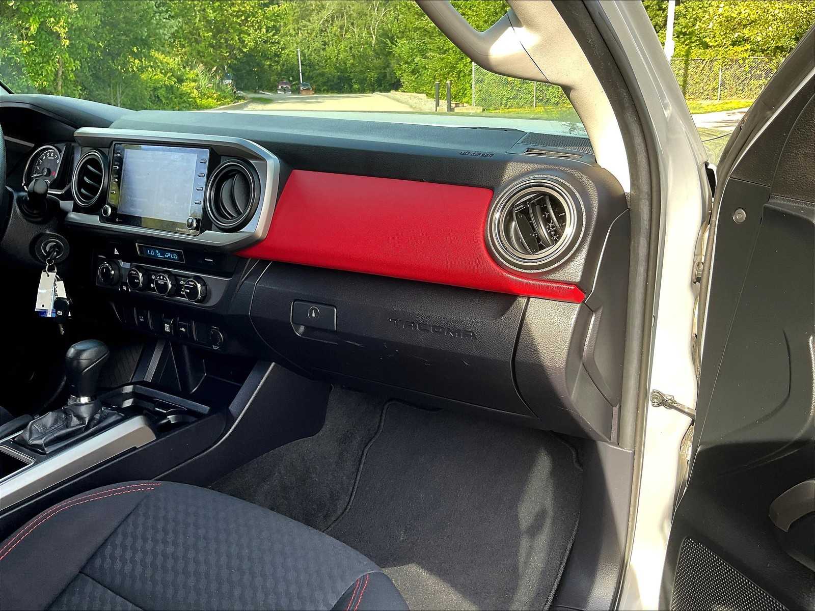 2021 Toyota Tacoma SR5 - Photo 13