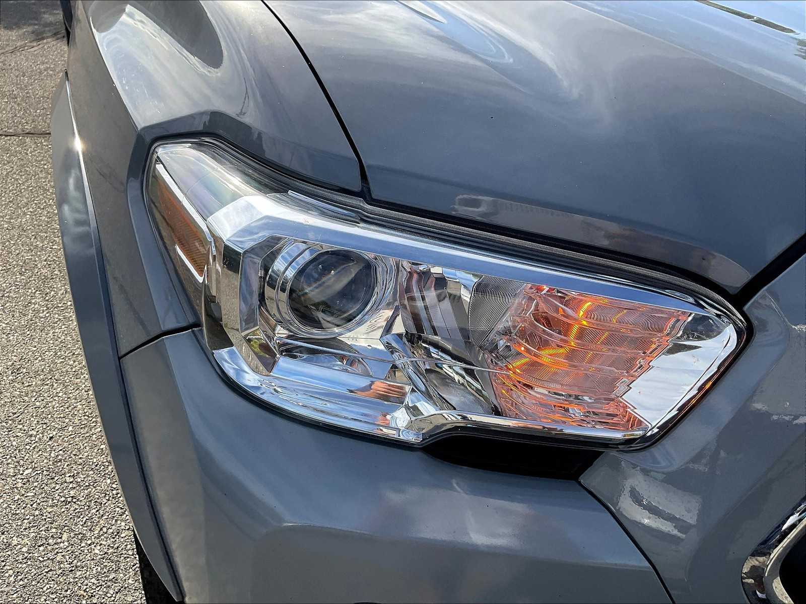 2021 Toyota Tacoma SR5 - Photo 31