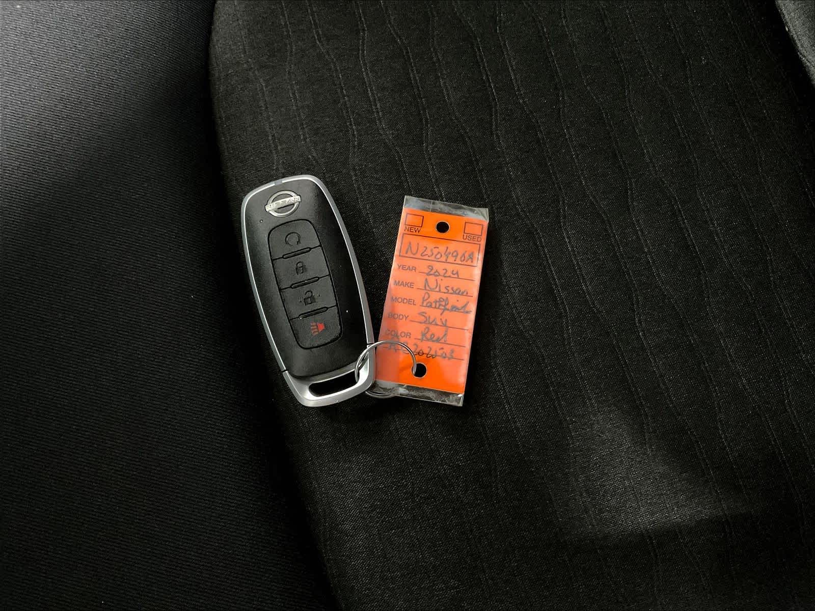 2024 Nissan Pathfinder SV - Photo 30