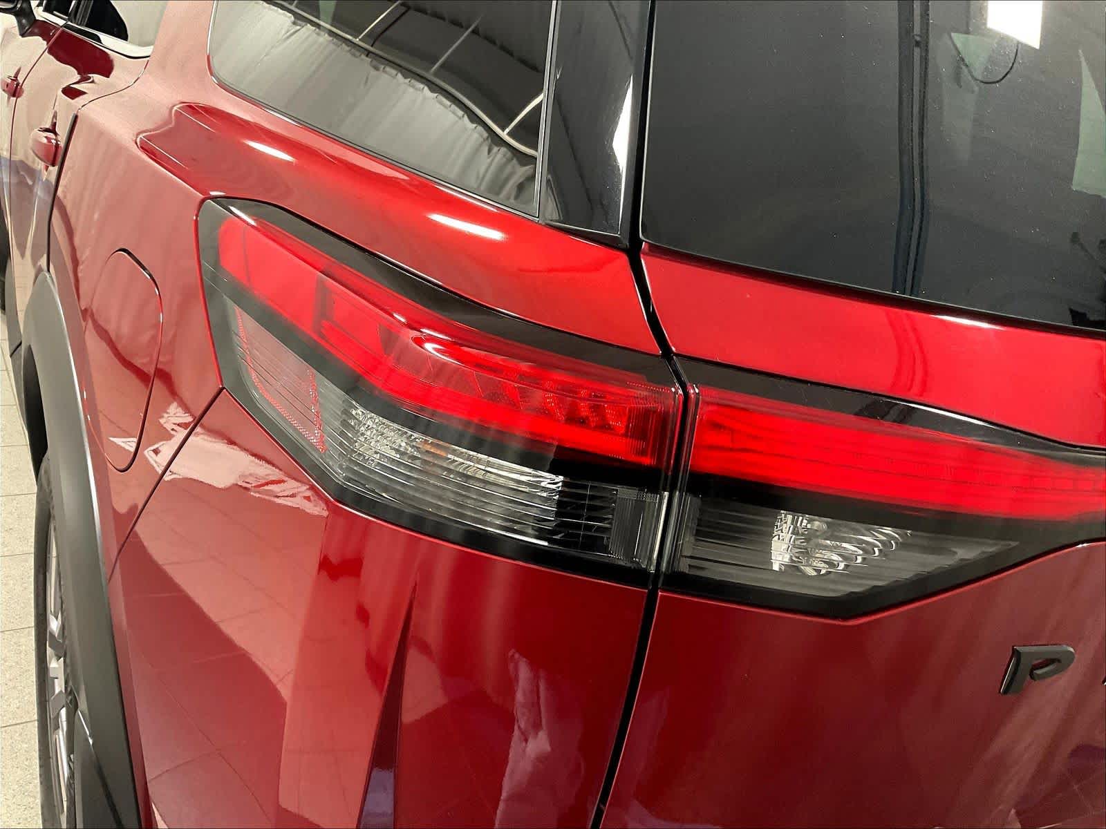 2024 Nissan Pathfinder SV - Photo 33