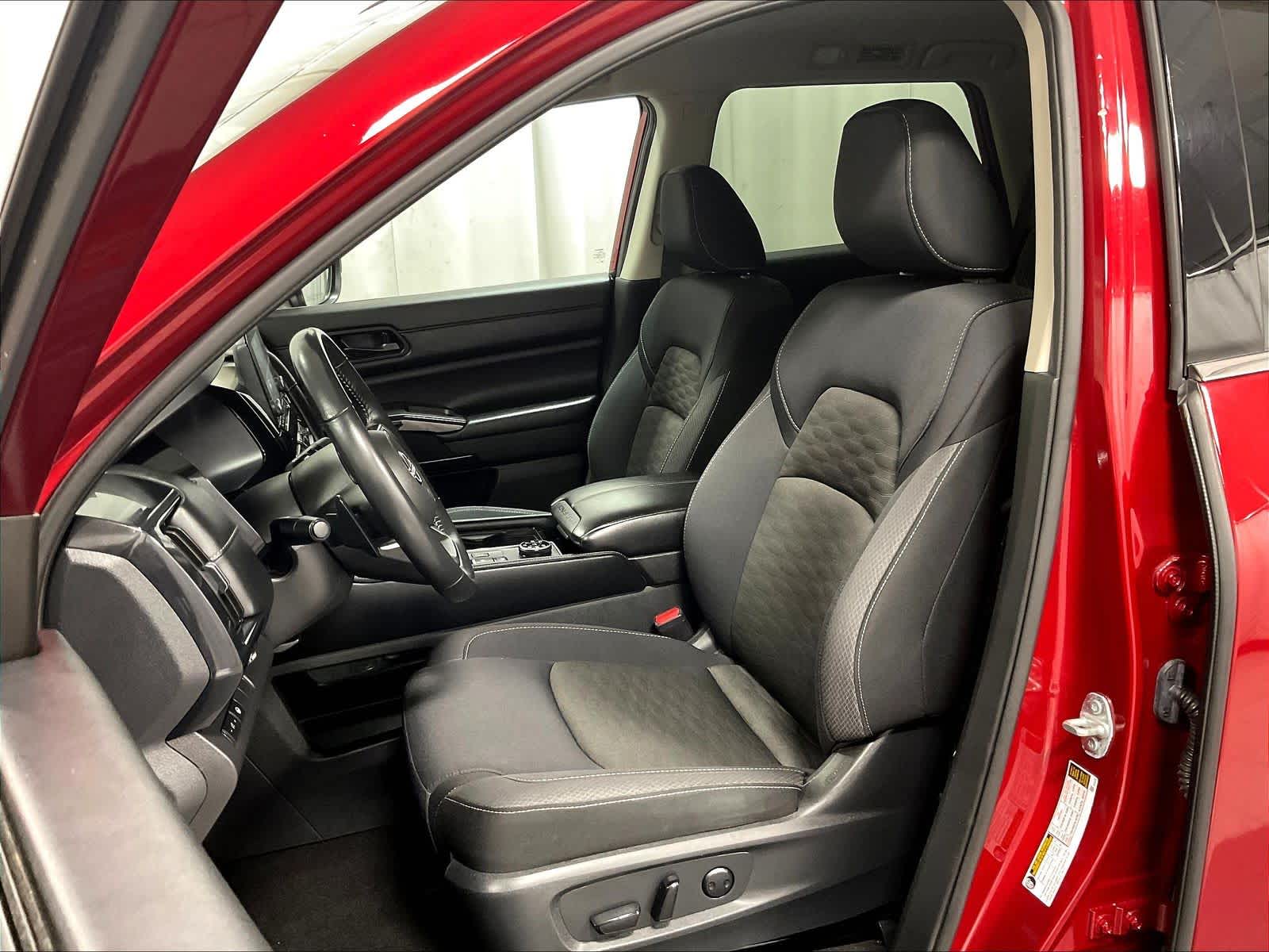 2024 Nissan Pathfinder SV - Photo 10