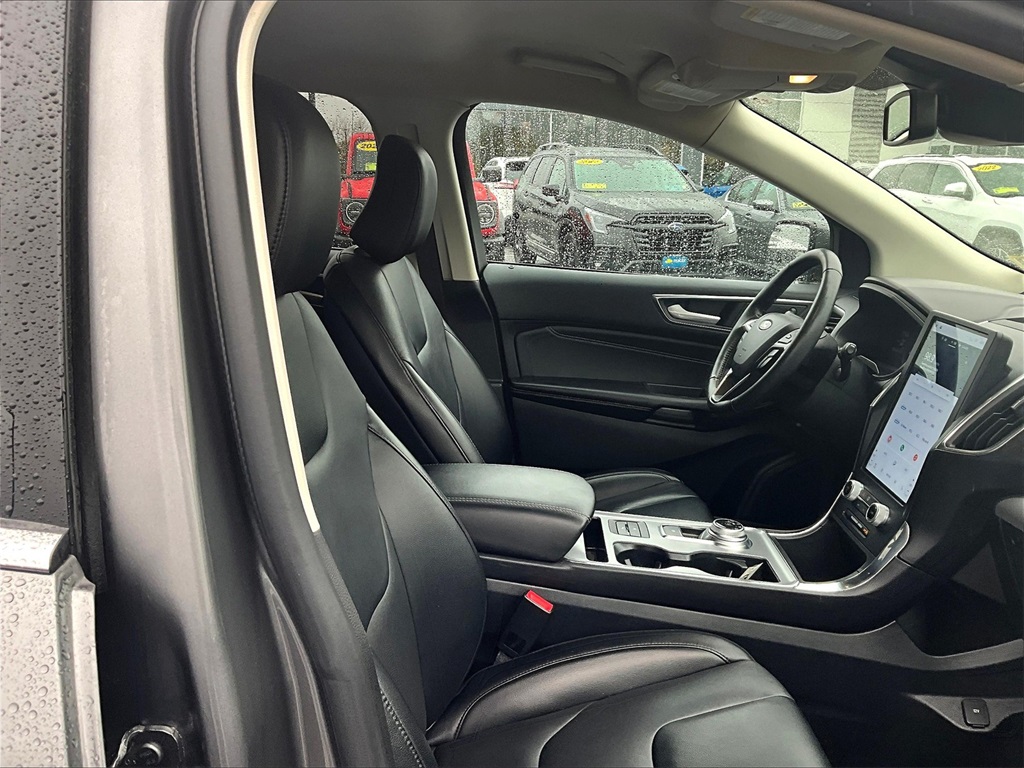 2022 Ford Edge Titanium - Photo 11