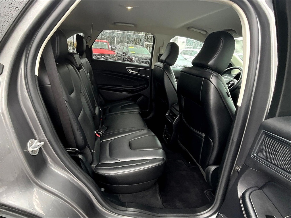 2022 Ford Edge Titanium - Photo 16