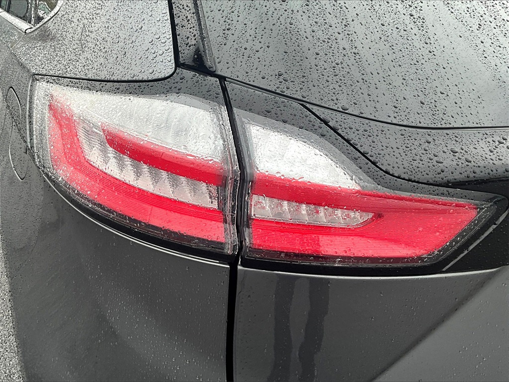 2022 Ford Edge Titanium - Photo 31