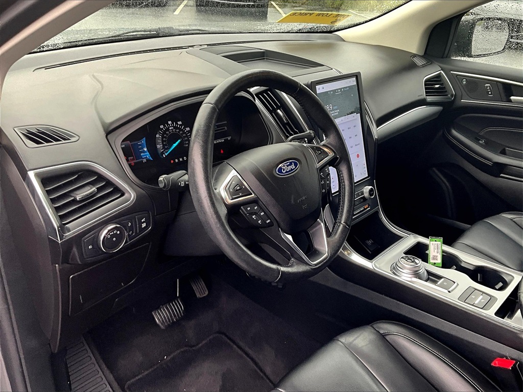2022 Ford Edge Titanium - Photo 8