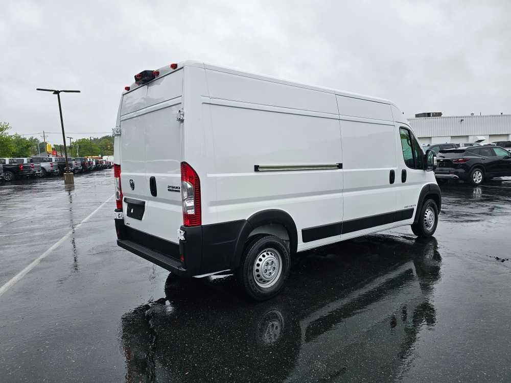 2024 Ram ProMaster Tradesman - Photo 2