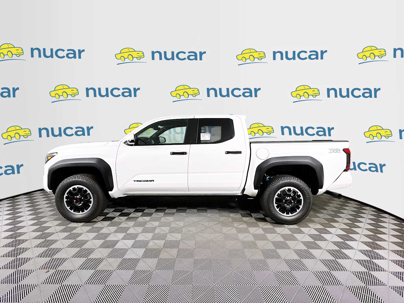 2025 Toyota Tacoma TRD Off Road - Photo 3