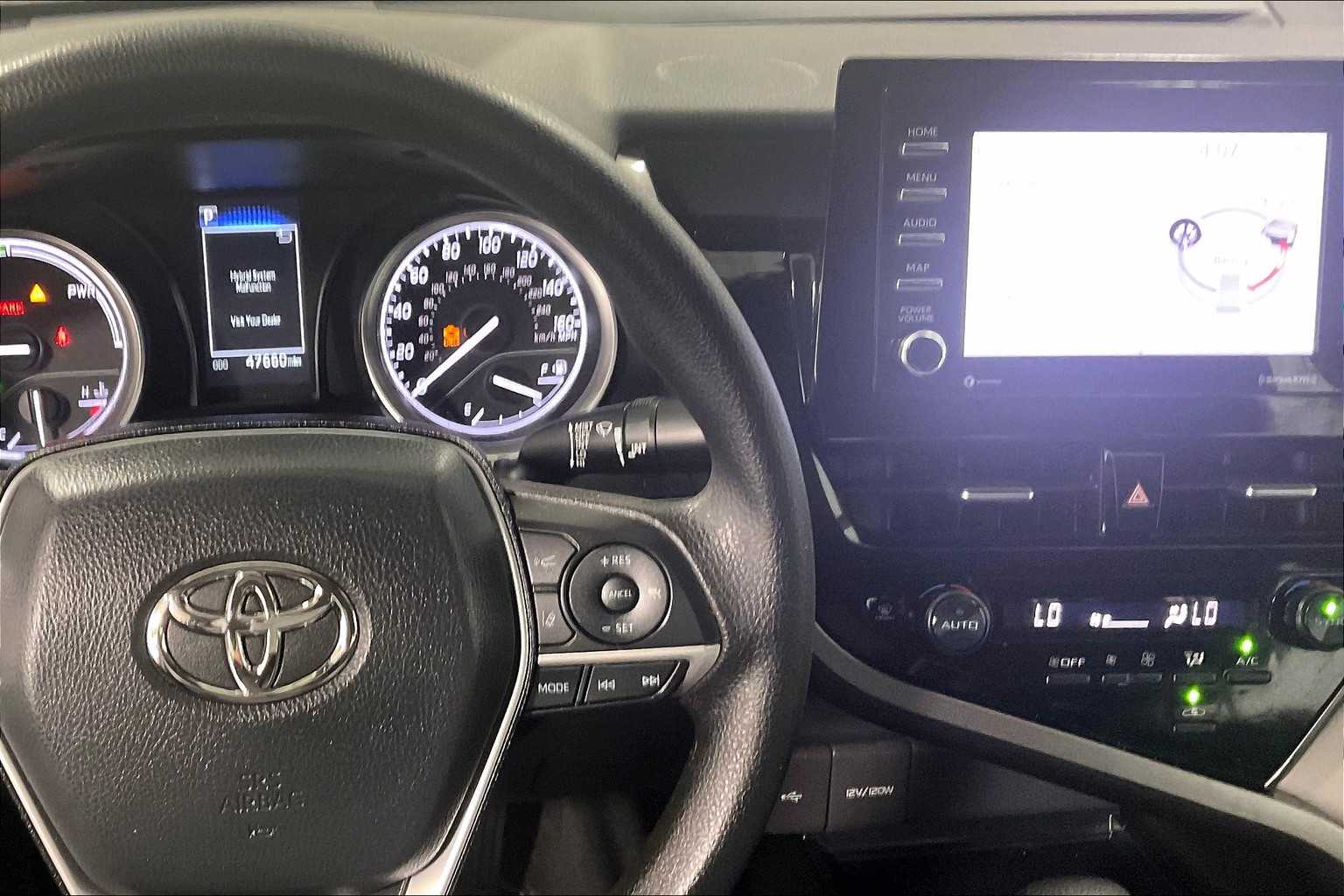 2023 Toyota Camry Hybrid LE - Photo 18