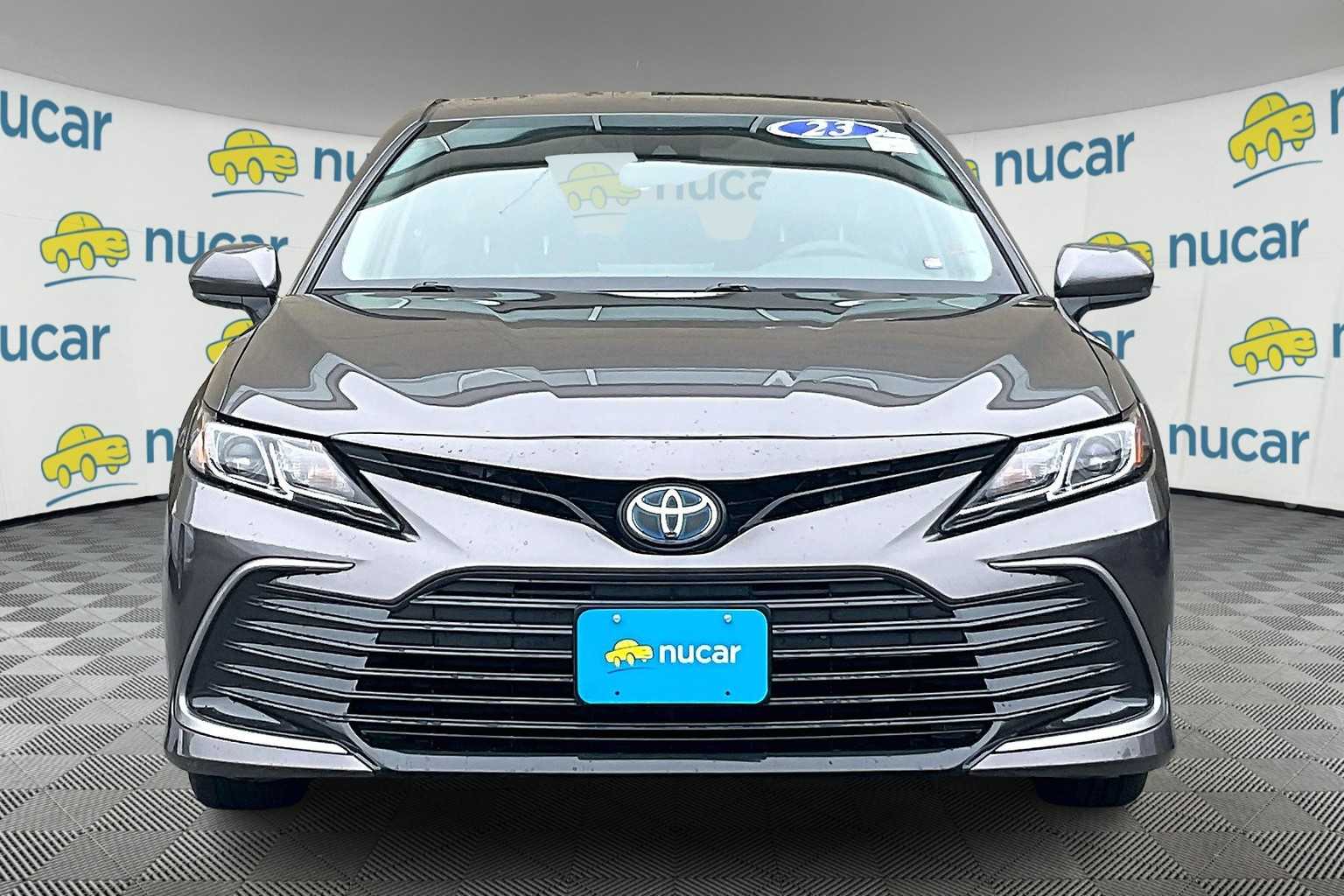 2023 Toyota Camry Hybrid LE - Photo 2