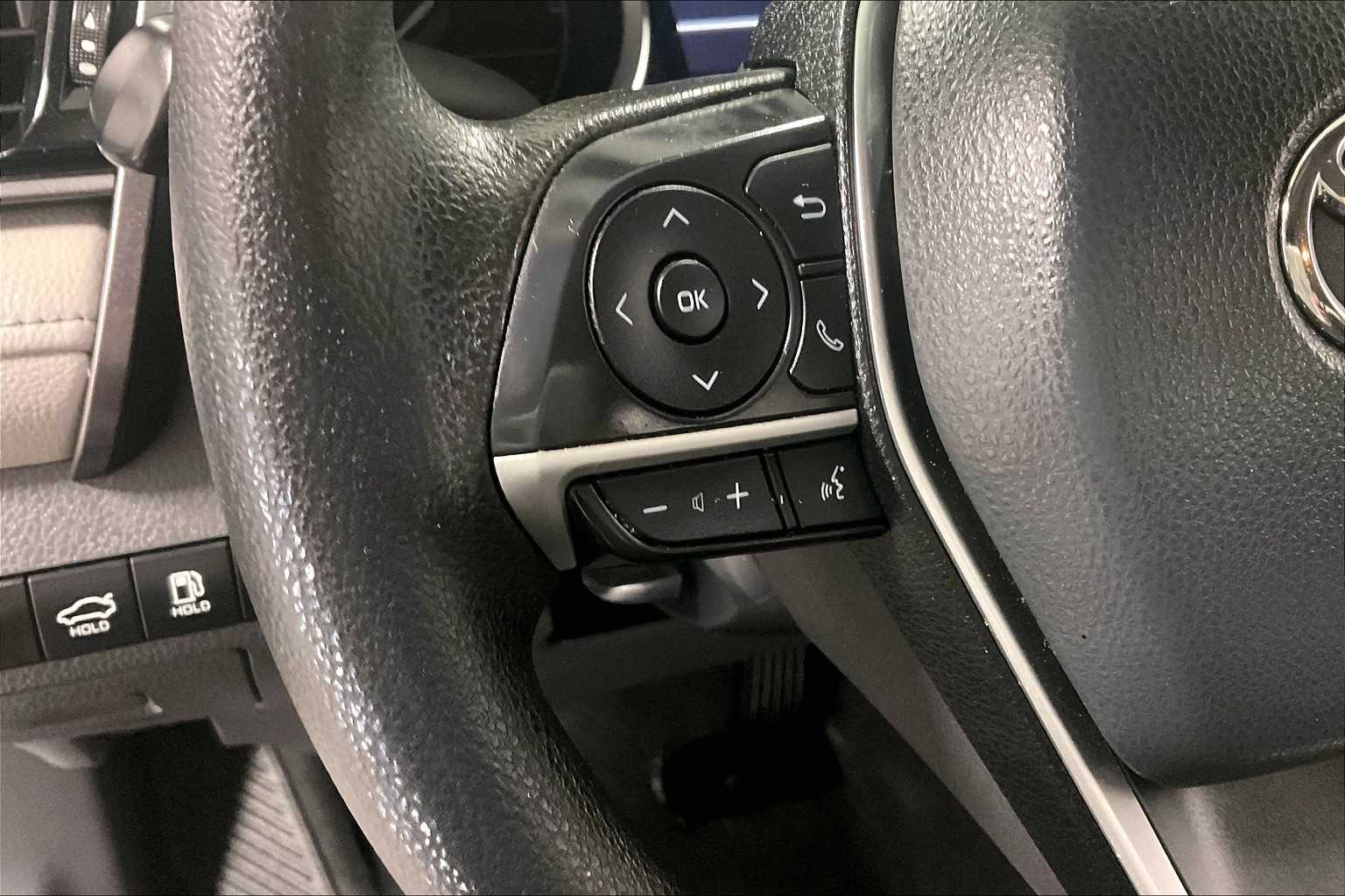 2023 Toyota Camry Hybrid LE - Photo 22