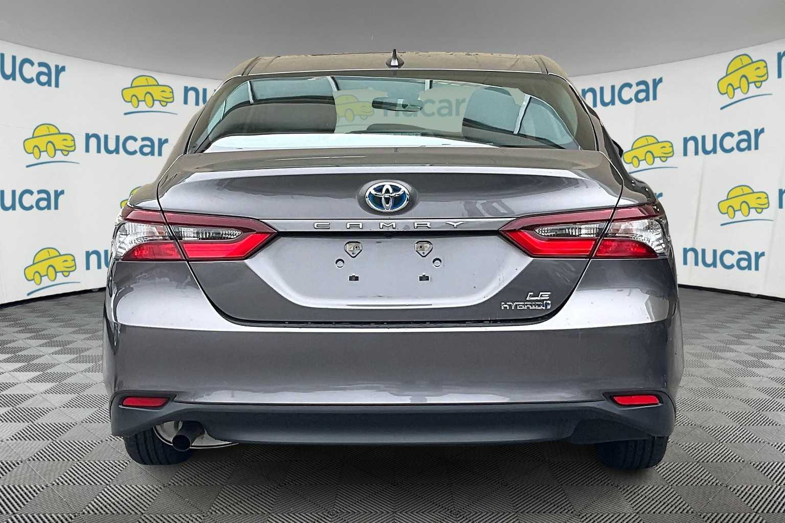 2023 Toyota Camry Hybrid LE - Photo 5