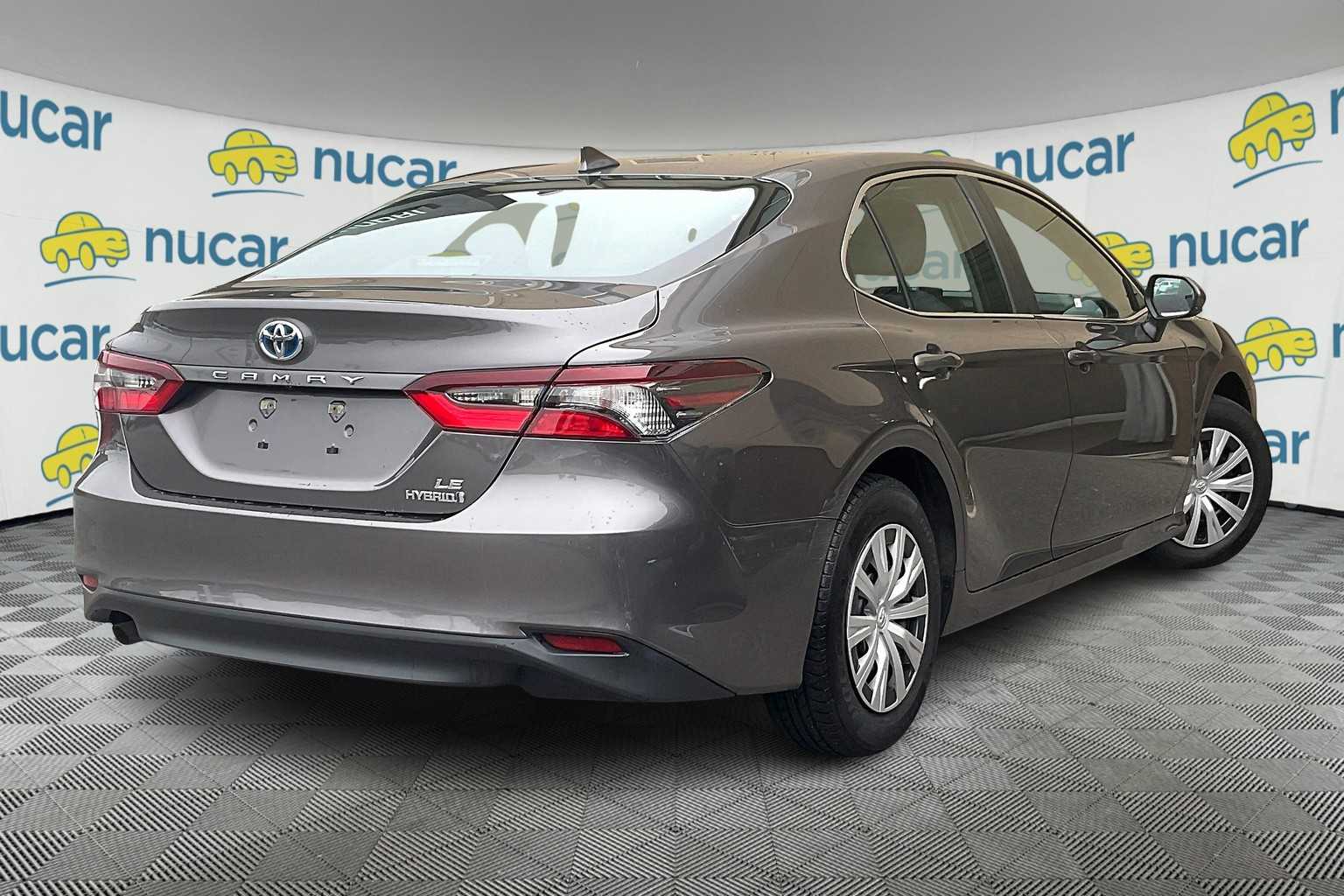 2023 Toyota Camry Hybrid LE - Photo 6
